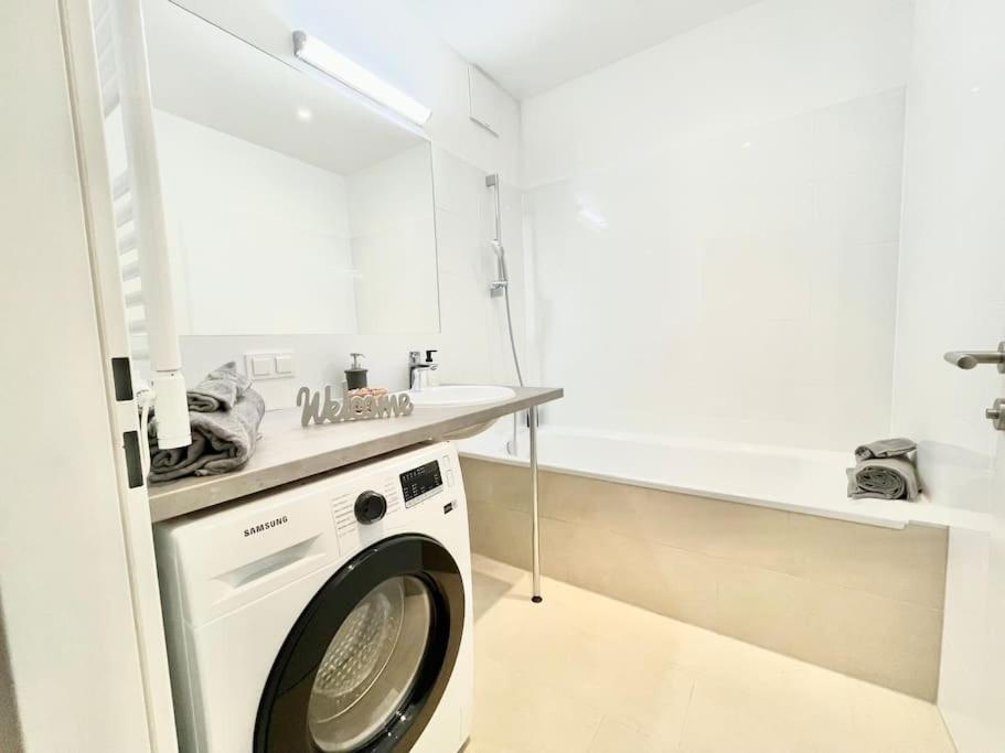 Premium Apartment With Terrace, A/C, Free Wifi And Netflix Βιέννη Εξωτερικό φωτογραφία